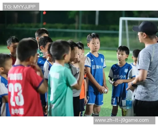 深泽足球：培养未来之星的青训基地与社区足球发展新模式